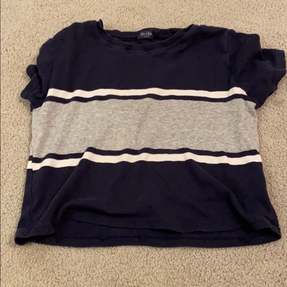 Brandy Melville crop tee